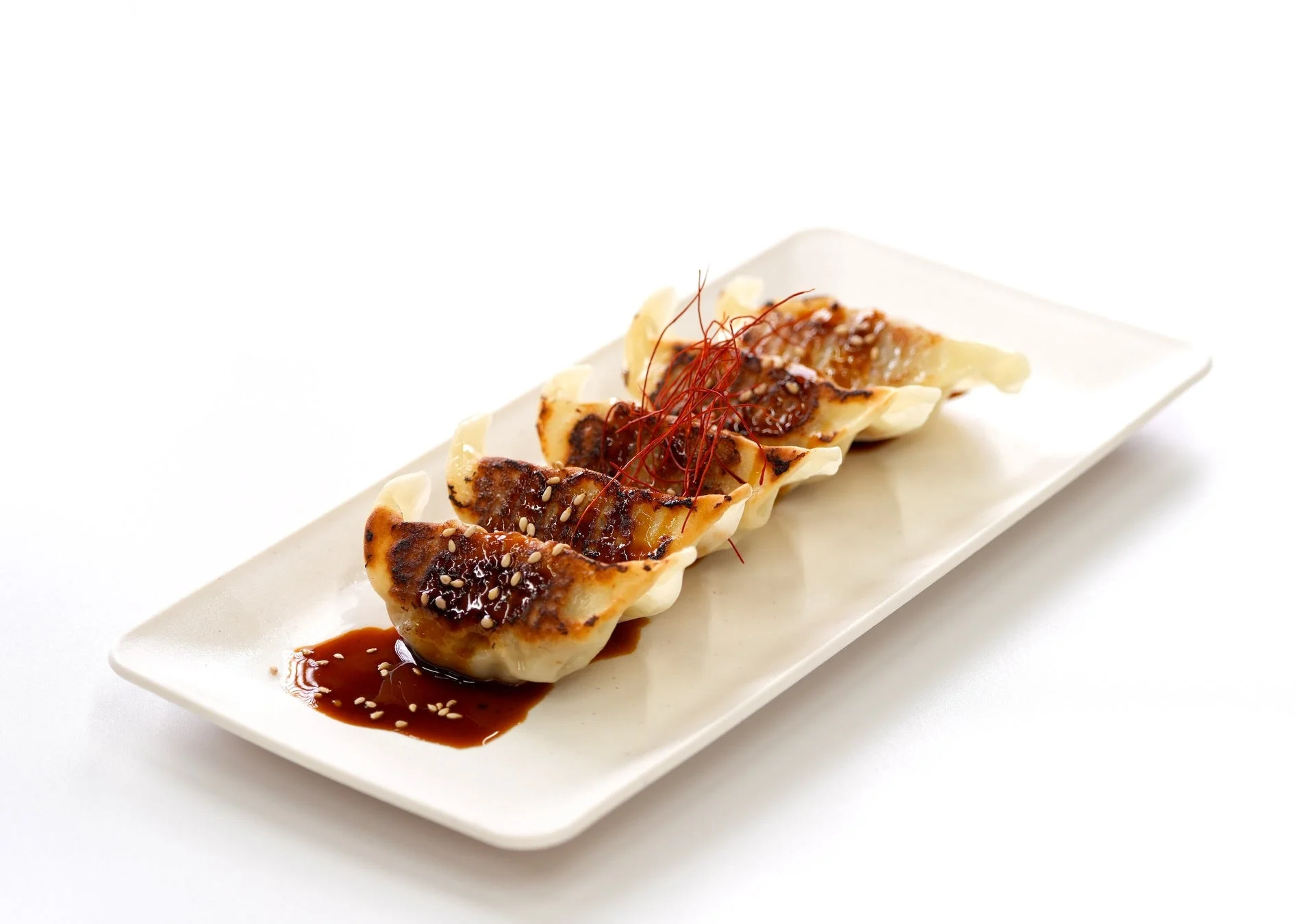 焼き目が香ばしい餃子