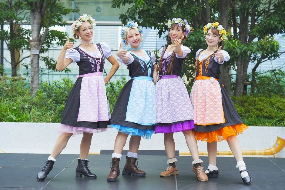 The Dimdl Celebrationのダンス
