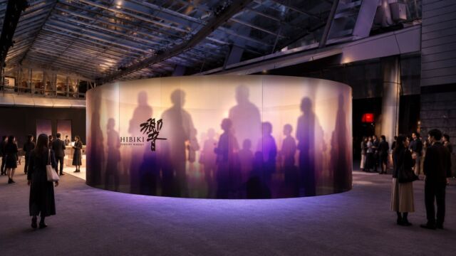 「響」の24面体ボトルが没入空間に。六本木アートナイト2026に一夜限りで出現、限定の原酒3種飲み比べも