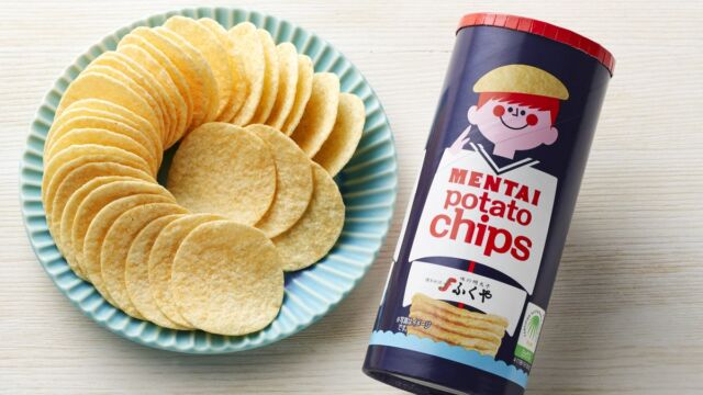 ふくや「めんたいポテトチップス」が累計150万本突破　“旨辛でお酒に合う”と晩酌のお供にも