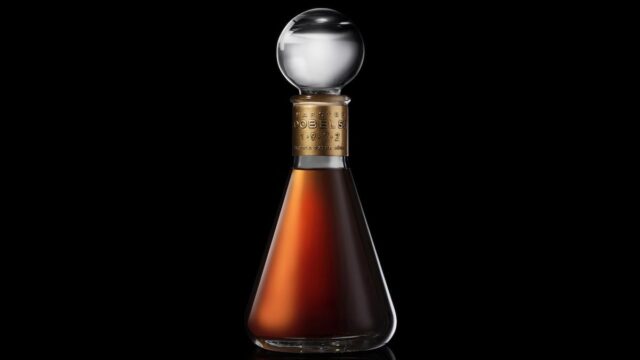 モダンラグジュアリーテキーラブランド「Maestro Dobel Tequila」最高級ライン「Dobel 50 Extra Añejo 1972」を10月22日(木)より販売開始